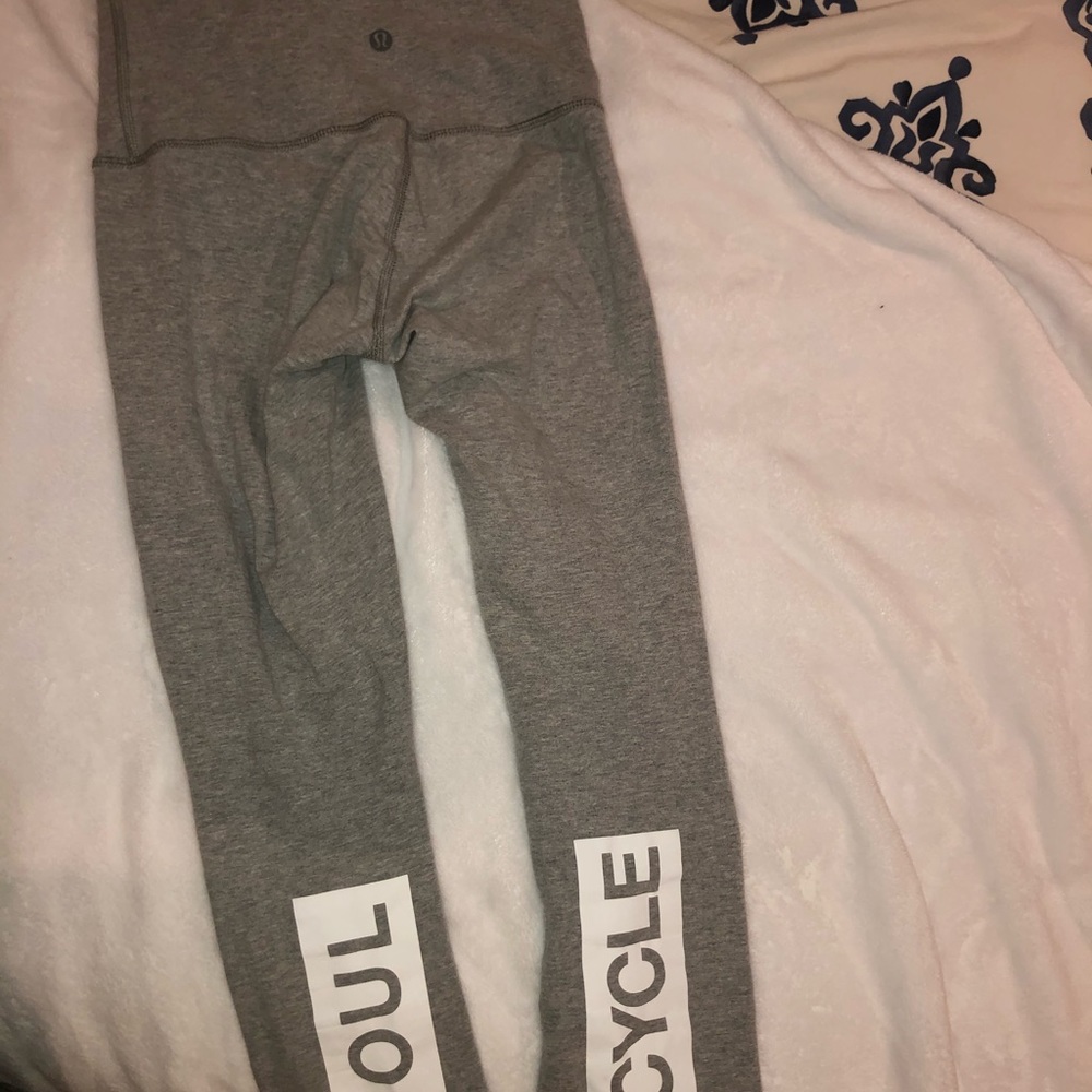 Soul Cycle X Lululemon Light Grey 3/4 Leggings